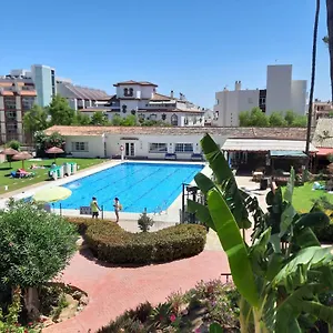 https://carihuela-playa-torremolinos-29620.hotelsinnerja.org