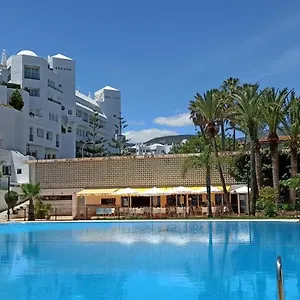 https://torremolinos-1-linea-playa.hotelsinnerja.org