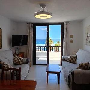 https://parque-santiago-2-2-bedroom-379-sleeps-4-superb-ocean.in-canary-islands.com
